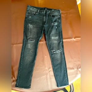 SKINNY FIT BLACK RIPPED JEANS (US 36)